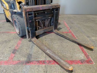 Four wheel front forklift Caterpillar GP30NTD - 6