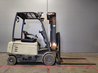 Four wheel front forklift Crown SCF6040-18 - 5