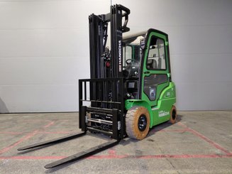 Four wheel front forklift Hangcha XC25i-2 (CPD25-XCY2-SI) 