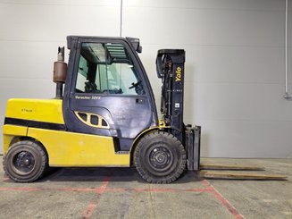 Four wheel front forklift Yale GDP50 - 5