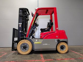 Four wheel front forklift Hangcha XE25i ( CPD25-XEY2HA-SI )