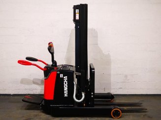 Straddle stacker Hangcha CDD12-AZ3S-M