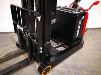 Straddle stacker Hangcha CDD12-AZ3S-M