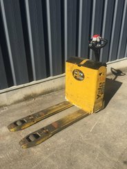 Electric pallet truck Yale MP20 AC