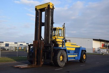 Four wheel front forklift Svetruck 45120-57 - 1