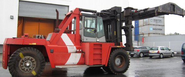 Four wheel front forklift Kalmar DCD 320-12 - 1