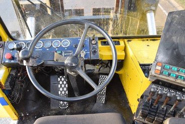 Four wheel front forklift Svetruck 45120-57 - 6