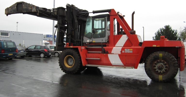 Four wheel front forklift Kalmar DCD 320-12 - 1
