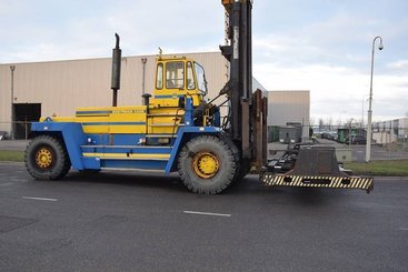 Four wheel front forklift Svetruck 45120-57 - 1