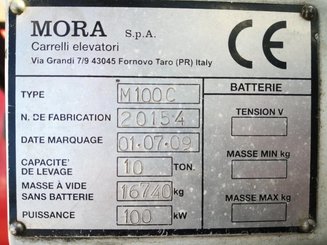 Four wheel front forklift Mora M100C