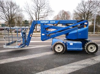Articulated boom lift platform Upright AB46E