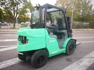 Four wheel front forklift Mitsubishi FD40N - 4