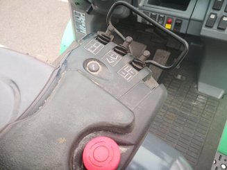 Four wheel front forklift Mitsubishi FD40N - 10