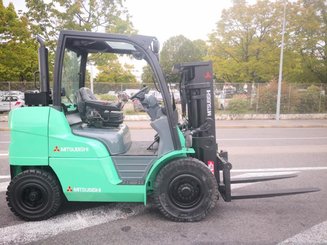 Four wheel front forklift Mitsubishi FD40N - 2