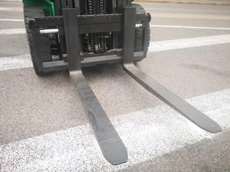 Four wheel front forklift Mitsubishi FD40N - 5