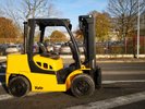 Four wheel front forklift Yale GDP40 - 2