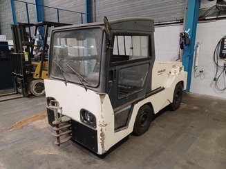 Industrial tractor Charlatte T135 - 1