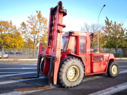 All-terrain forklift Manitou MC120 - 1