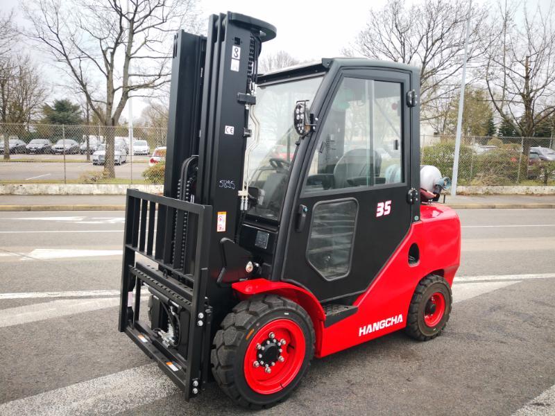 Four wheel front forklift Hangcha XF35G - 1