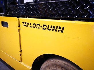 Tow tractor Taylor Dunn TT-316-36  - 8