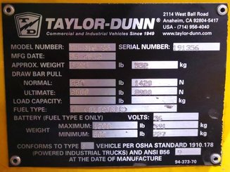 Tow tractor Taylor Dunn TT-316-36  - 9