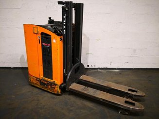 Stand-on pallet stacker STILL SD20 - 8