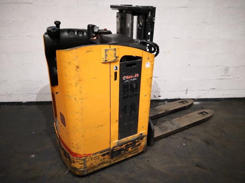 Pallet stacker with rider platform STILL SD20 - 1