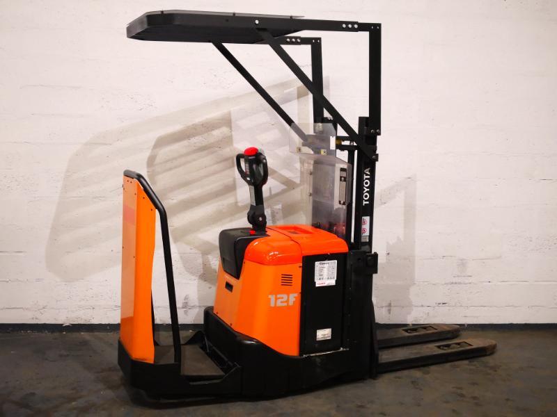 Pallet stacker with rider platform Toyota 7SLL12.5F - 1