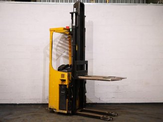 Stand-on pallet stacker Caterpillar NSR16K - 5