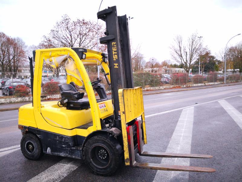 Four wheel counterbalanced forklift Hyster H3.0FT - 1
