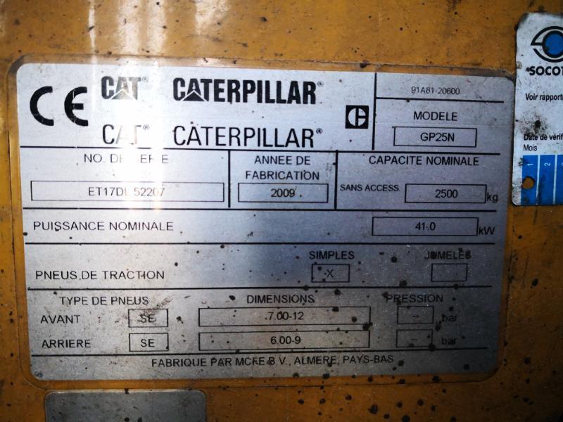 Four wheel front forklift Caterpillar GP25N - 1