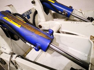 Roll clamps Cascade 77-RCP-C601 R4 - 9
