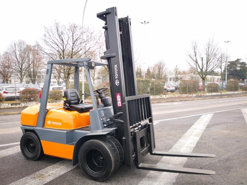 Four wheel counterbalanced forklift Toyota 02-6FD35 - 1