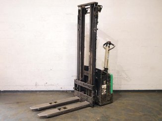 Pedestrian pallet stacker Mitsubishi SBP12N - 2