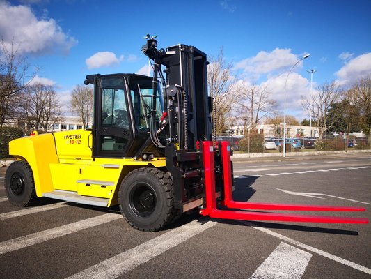 Four wheel front forklift Hyster H16XM-12 - 1