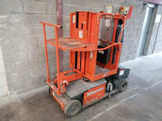 Vertical lift platform JLG TOUCAN DUO - 1