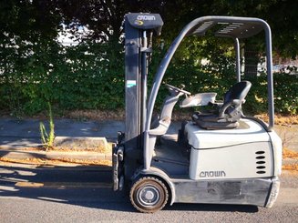 Three wheel front forklift Crown SC5320-1,6 - 2