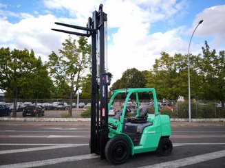 Four wheel front forklift Mitsubishi FD40N