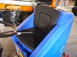 Walk-behind scrubber dryer Dulevo H610RO