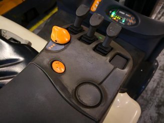 Three wheel front forklift Crown SC5340-1.6 - 2