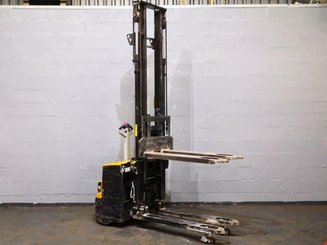 Pedestrian pallet stacker Caterpillar NSP12N2I - 5