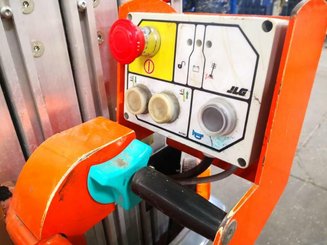 Vertical lift platform JLG TOUCAN DUO