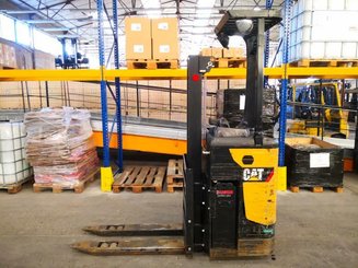 Stand-on pallet stacker Caterpillar NSR12N