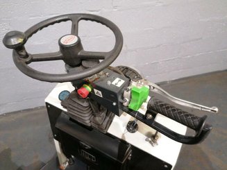 Tow tractor Simai PTE9