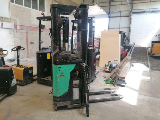 Stand-on pallet stacker Mitsubishi SBR16N - 1