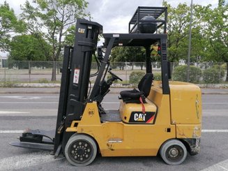 Four wheel front forklift Caterpillar GC45K - 1
