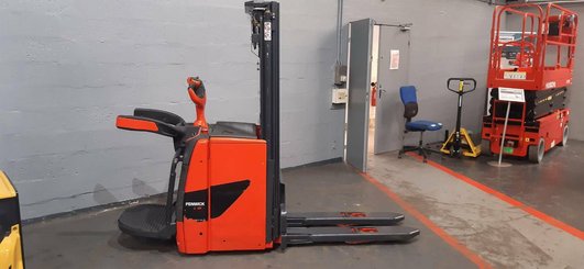 Pedestrian pallet stacker Fenwick L16AP - 1