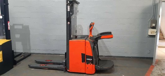 Pedestrian pallet stacker Fenwick L16AP - 3