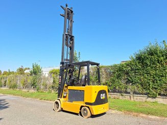 Four wheel front forklift Caterpillar EC55N
