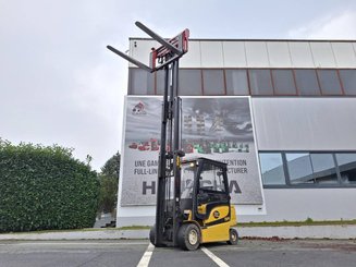 Electric forklift truck Yale ERP35 VL